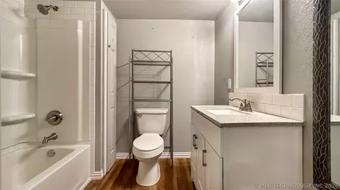 Bath - 700 Lincoln, Ryan, OK 73565 photo 2 of 2