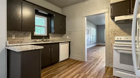 Kitchen - 700 Lincoln, Ryan, OK 73565 photo 2 of 2