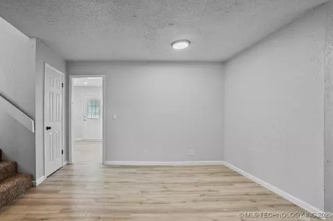 9203 E 59th St, Tulsa, OK 74145 photo 6