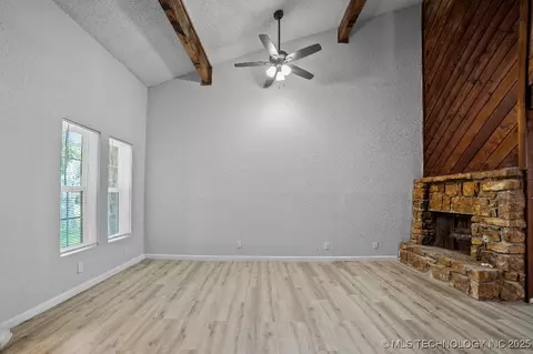 9203 E 59th St, Tulsa, OK 74145 photo 5