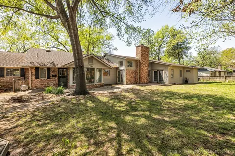 2835 E 47th St, Tulsa, OK 74105 photo 4
