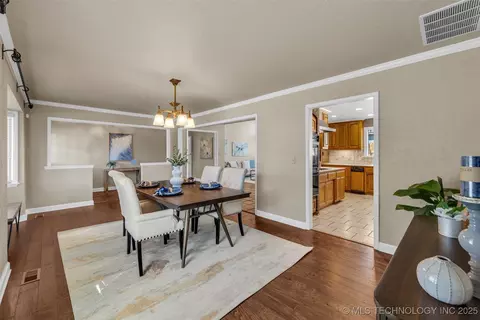2835 E 47th St, Tulsa, OK 74105 photo 11