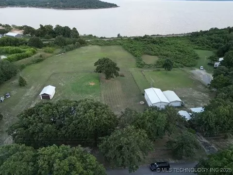 View/Area - 1 E Lakeview Dr, Checotah, OK 74426 photo 3 of 23