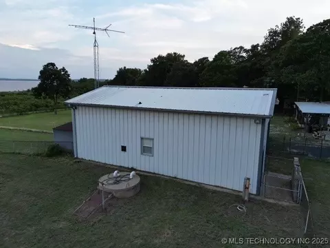 View/Area - 1 E Lakeview Dr, Checotah, OK 74426 photo 6 of 23