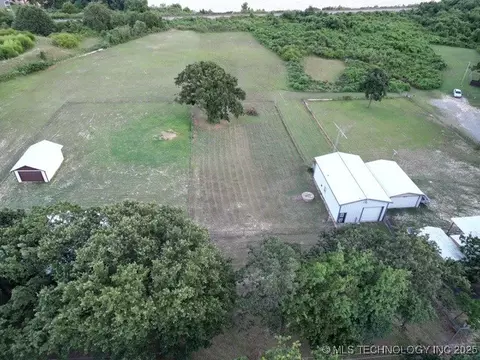 Other - 1 E Lakeview Dr, Checotah, OK 74426 photo 1 of 4