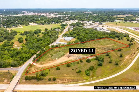 1415 Sandy Creek Dr, Ada, OK 74820