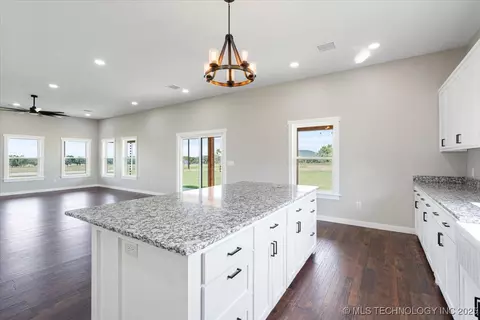 22372 North Rd, Summers, AR 72769 photo 9