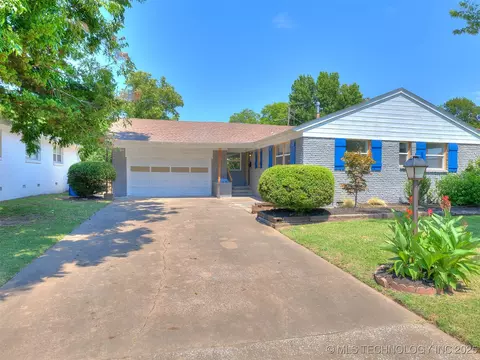 1515 E 60th Pl, Tulsa, OK 74105