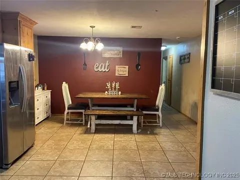 Dining - 25074 County Road 3500, Roff, OK 74865 photo 1 of 1