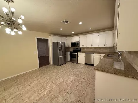 116 SW 5 Th St, Checotah, OK 74426 photo 9