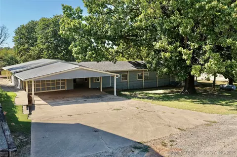 87 Hickory Ln, Eufaula, OK 74432