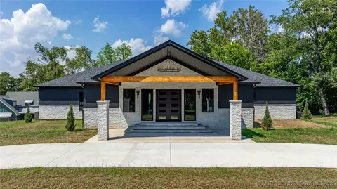 56460 E 307 Rd, Afton, OK 74331