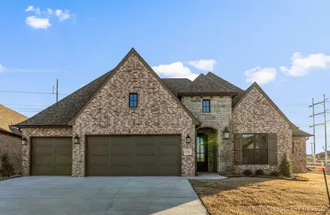 1734 W 115th Pl, Jenks, OK 74132