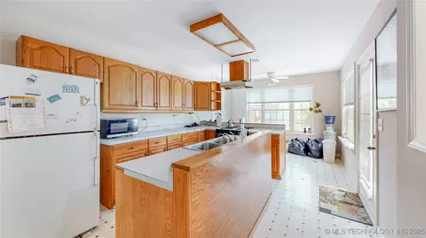 1243 E 32nd St, Tulsa, OK 74105 photo 6