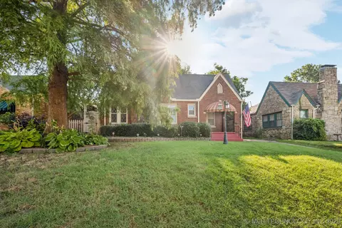 1609 S Columbia Ave, Tulsa, OK 74104