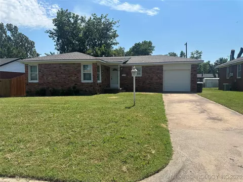 8930 E Marshall St, Tulsa, OK 74115 photo 1
