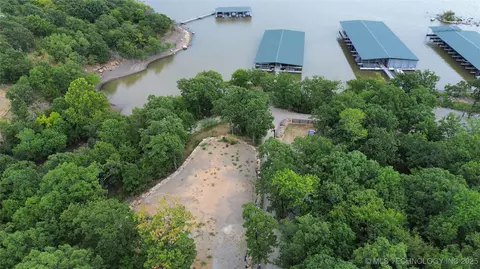 200 Stone Ridge Rd, Eufaula, OK 74432