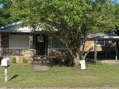 27 Rock Creek Dr, Canadian, OK 74425