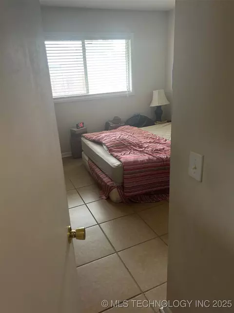 11010 E 26th St E, Tulsa, OK 74129 photo 6