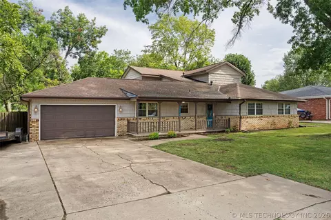 3608 Velma Dr, Bartlesville, OK 74006
