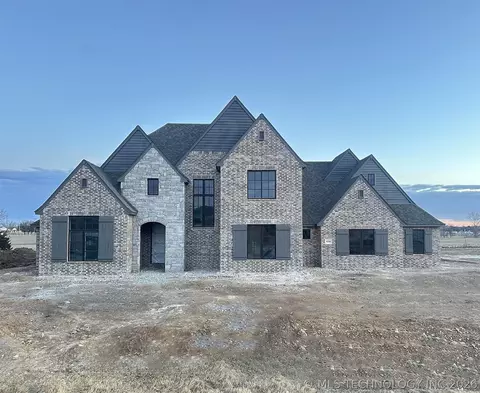 8209 E 111th St N, Owasso, OK 74055