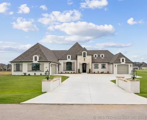8210 E 111th St N, Owasso, OK 74055