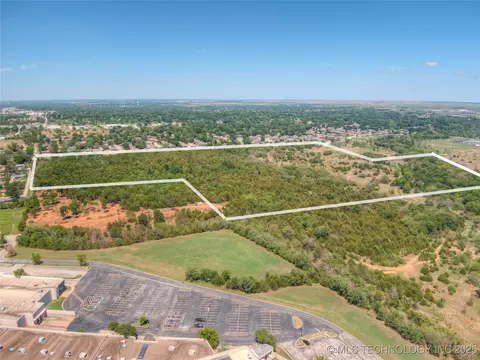 1 SE Barnett Ave, Bartlesville, OK 74006