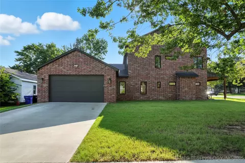 202 E Greeley St, Broken Arrow, OK 74012 photo 3