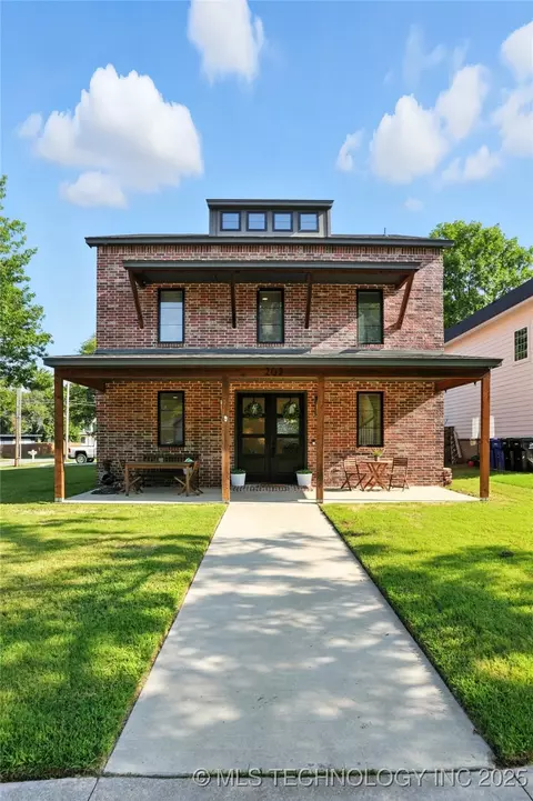 202 E Greeley St, Broken Arrow, OK 74012 photo 5