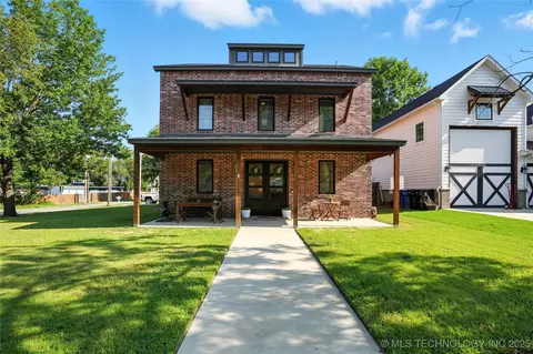 202 E Greeley St, Broken Arrow, OK 74012 photo 4