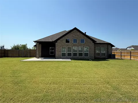 8986 E 161st Pl S, Bixby, OK 74008 photo 57