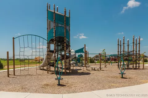 8986 E 161st Pl S, Bixby, OK 74008 photo 60