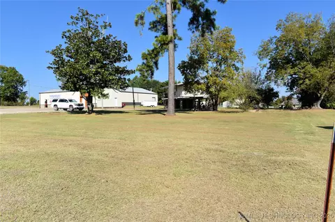 2017 E Washington St, Idabel, OK 74745 photo 8