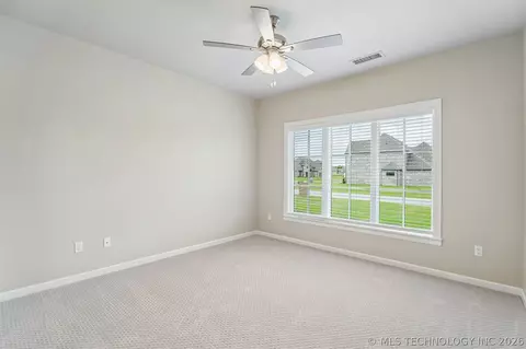 Bedroom - 22018 E 113th St N, Broken Arrow, OK 74014 photo 7 of 14