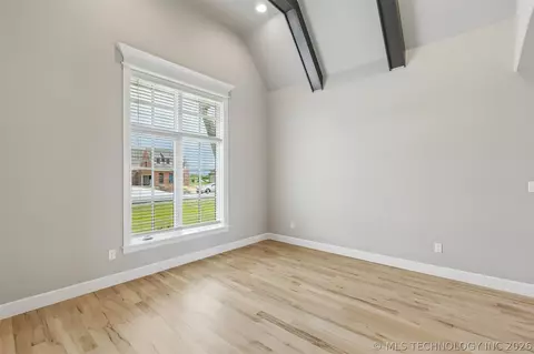 Living - 214 E 164th Pl S, Glenpool, OK 74033 photo 6 of 6