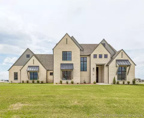 214 E 164th Pl S, Glenpool, OK 74033