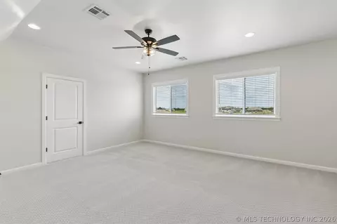 Bedroom - 88 E 165th Pl S, Glenpool, OK 74033 photo 10 of 16