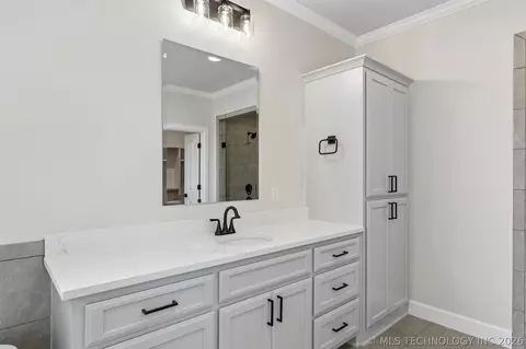 Bath - 88 E 165th Pl S, Glenpool, OK 74033 photo 3 of 10