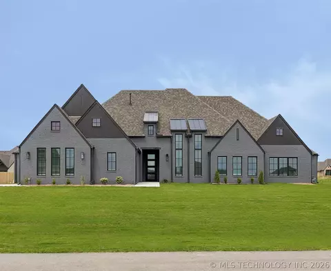 103 E 165th Pl S, Glenpool, OK 74033