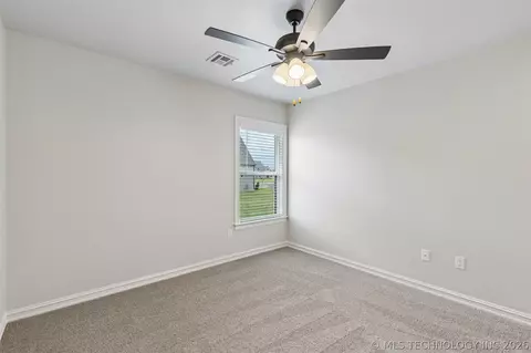 102 E 165th St S, Glenpool, OK 74033 photo 40