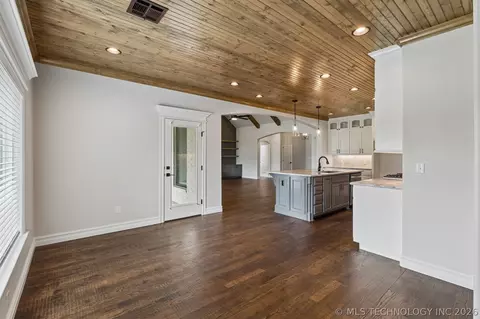 102 E 165th St S, Glenpool, OK 74033 photo 16