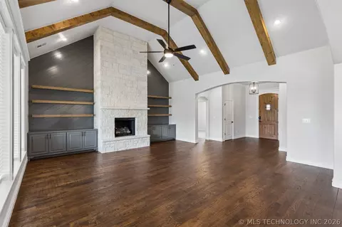 102 E 165th St S, Glenpool, OK 74033 photo 7