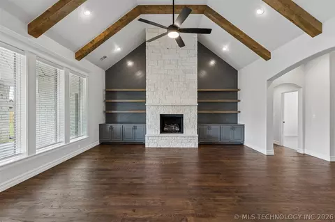 102 E 165th St S, Glenpool, OK 74033 photo 6