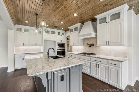 102 E 165th St S, Glenpool, OK 74033 photo 12