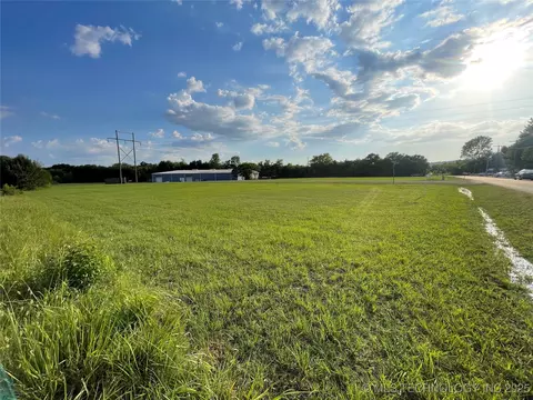 4 S Warmack St W, Warner, OK 74469