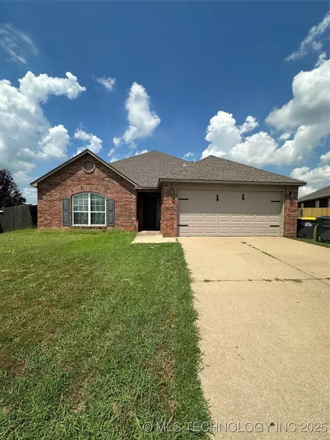 14812 S Fern Pl, Glenpool, OK 74033