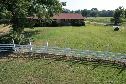 200 2nd St, Pawnee, OK 74058