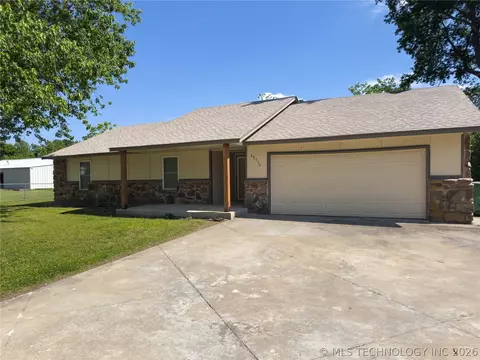 23712 E 104th St S, Broken Arrow, OK 74014