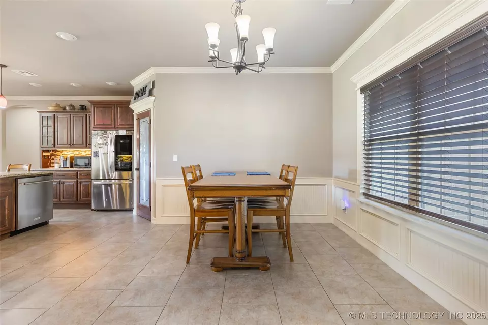 Dining - 20525 S 4120 Rd, Claremore, OK 74019 photo 1 of 1