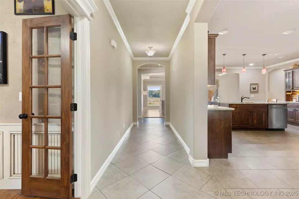 Entry Way - 20525 S 4120 Rd, Claremore, OK 74019 photo 1 of 2